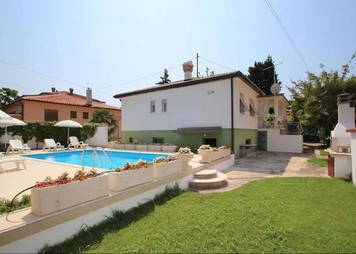 Maria Villa