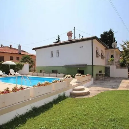 Maria Villa